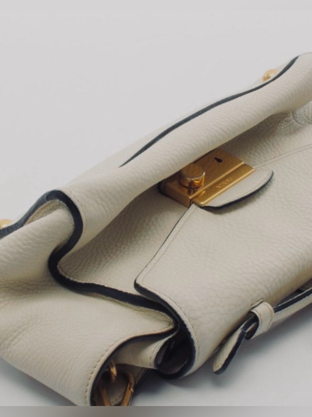 Prada “Bianco”Vitello Daino Leather Sound Flap top 2way #58M/Italy - Picture 16 of 16